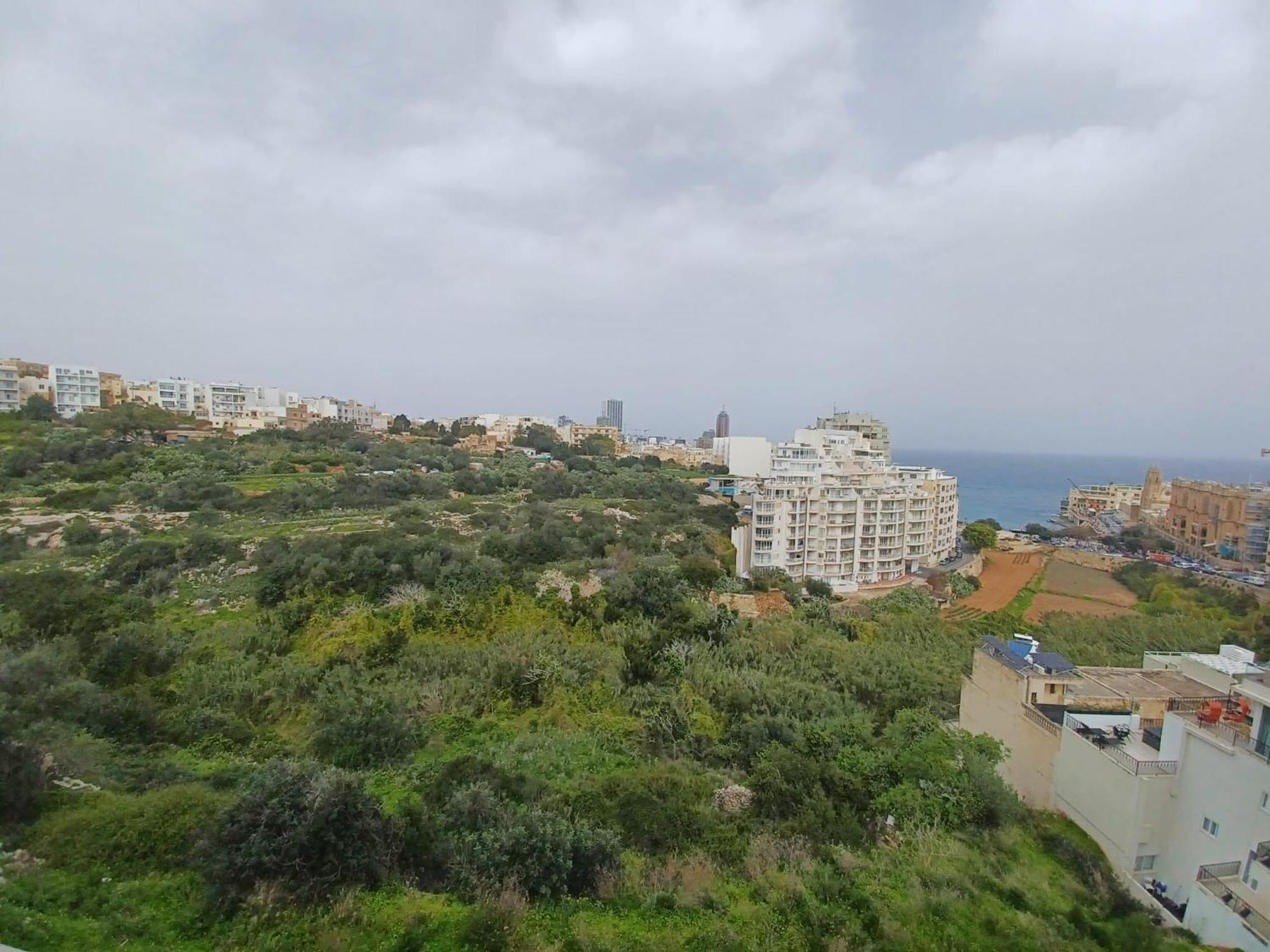 Spectacular Distant Seaview Apt Sliema Exterior photo