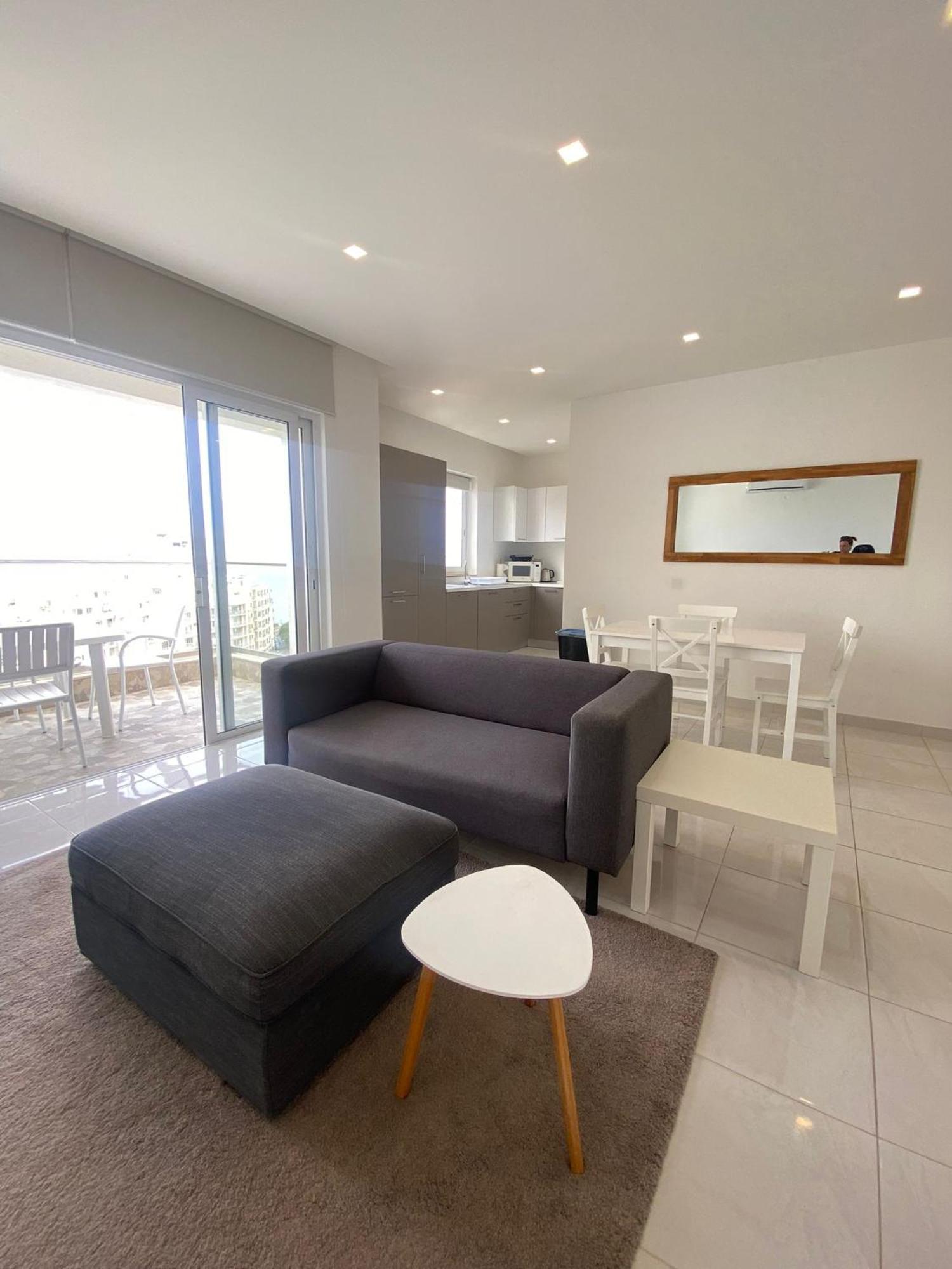 Spectacular Distant Seaview Apt Sliema Exterior photo